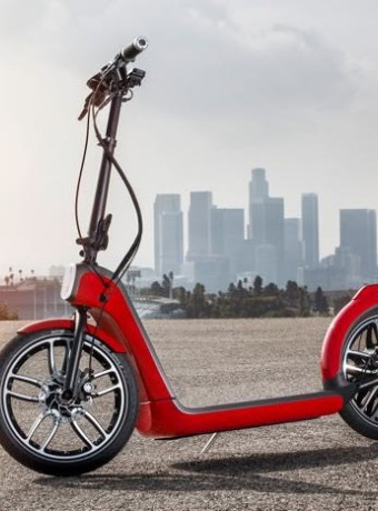 MINI Citysurfer Concept: Ένα αναδιπλώμενο ηλεκτρικό scooter για την πόλη image