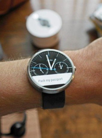 Google: Θέλουμε τα smartwatches με Android Wear να γίνουν συμβατά με συσκευές iOS image