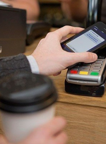 Το ψηφιακό πορτοφόλι της Vodafone επιτρέπει ανέπαφες συναλλαγές με κάρτες Visa image