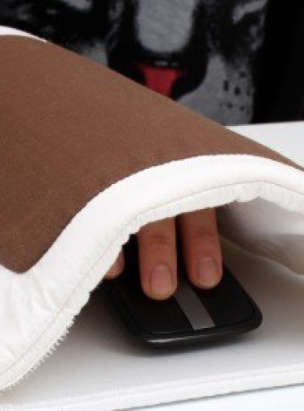 Θερμαινόμενο USB mouse pad για τα κρύα του χειμώνα image