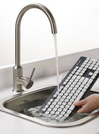 Logitech K310, το πληκτρολόγιο που μπορείς να πλένεις στο νιπτήρα! image