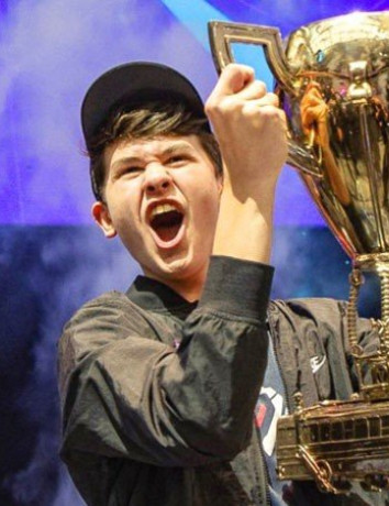 16χρονος κέρδισε $3 εκατ. στο Fortnite World Cup! image