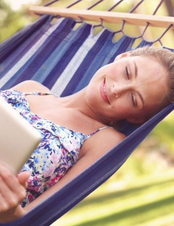 Ταχύτητα και σταθερότητα Wi-Fi. Ο απόλυτος καλοκαιρινός συνδυασμός μέσα και έξω από το σπίτι! image