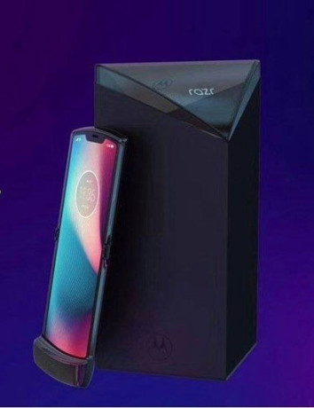 Motorola RAZR: Οι πρώτες εικόνες του αναδιπλούμενου smartphone της Lenovo image