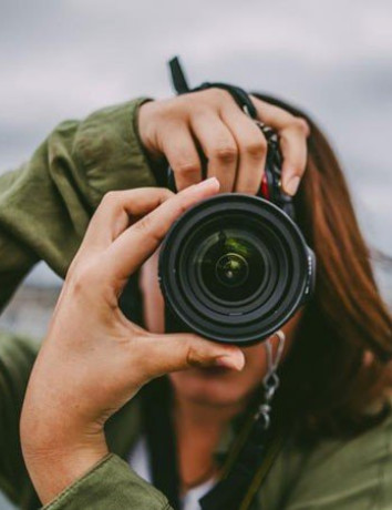 Ερευνητές χακάρουν κάμερες DSLR με ransomware μέσω WiFi και υποδοχών USB! image