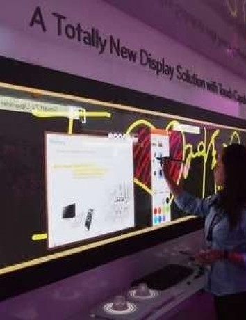 LG Plasma 60'' Touch TV: Με δύο γραφίδες και multitouch χειρισμούς! [CES 2011] image