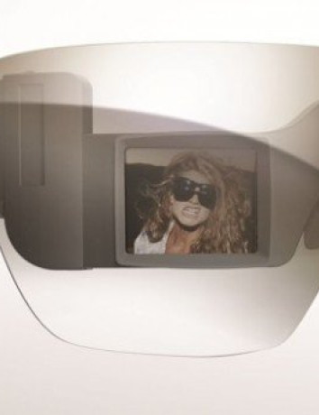 Polaroid Grey Line, παρουσίαση από τη Lady Gaga![CES 2011] image