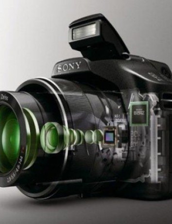 Sony Cybershot HX100V, HX9V και W520 έρχονται μέσα στο Φεβρουάριο image