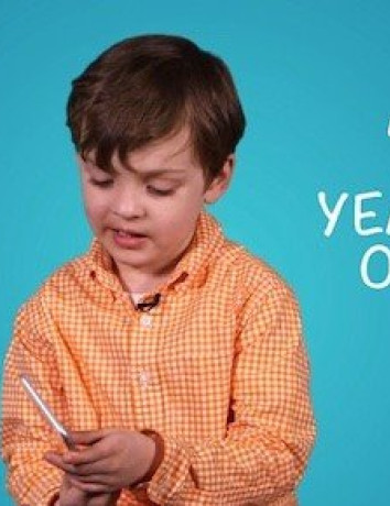 7 παιδάκια επιλέγουν μεταξύ των νέων iPhone 6 και Galaxy S6 [Video] image