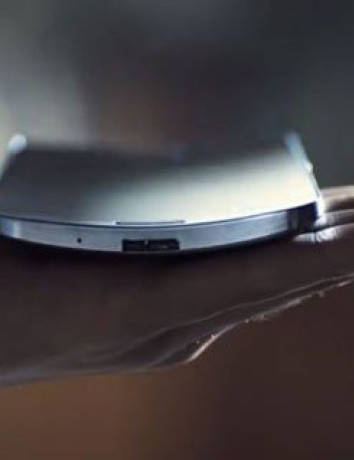 Samsung Galaxy Round: Δείτε την πρώτη τηλεοπτική διαφήμιση για το κυρτό smartphone της εταιρείας image