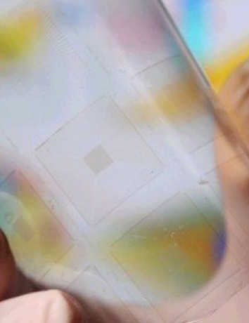 Επιστήμονες δημιουργούν τεχνητό δέρμα που μπορεί να νιώθει όπως ο άνθρωπος image