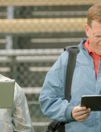 Νέα διαφήμιση-επίθεση της Microsoft στο iPad [Video] image