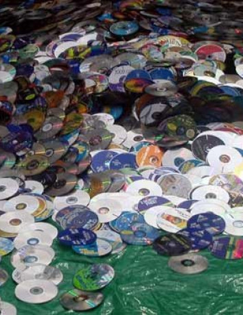 Τέλος για τα CDs στα τέλη του 2012! image