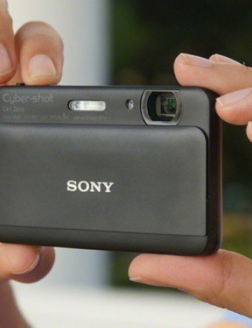 Sony Cybershot TX55, η λεπτότερη compact κάμερα με 16.2MP και 3D! image