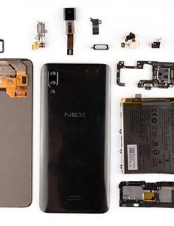 Vivo NEX: Η "εγχείρηση" του πρωτοποριακού smartphone αποκαλύπτει τα μυστικά του [Pics] image