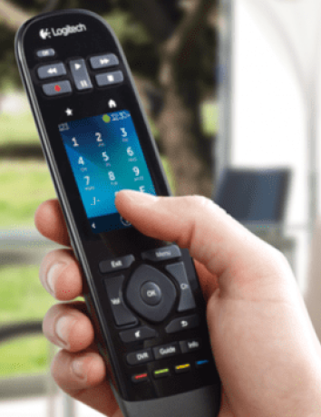 Logitech Harmony Touch, νέο universal τηλεχειριστήριο με οθόνη αφής σε τιμή €179.99 [Videos] image