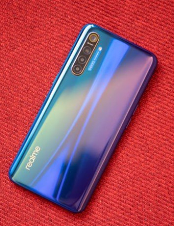 Realme XT: Αυτό είναι επίσημα το πρώτο smartphone στον κόσμο με αισθητήρα 64MP image