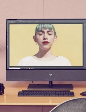 HP Envy 32 AiO: Οθόνη 31.5'' 4K, γραφικά RTX 2080 και βάση - ασύρματος φορτιστής [CES 2020] image
