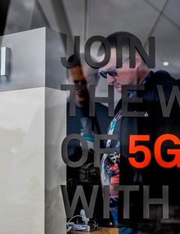 Η κυβέρνηση Trump ετοιμάζει νέα παράταση για τη Huawei image