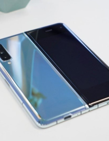 Samsung Galaxy Fold 2: Με under display κάμερα και νέα γραφίδα S Pen; image