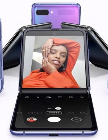 Samsung Galaxy Z Flip: Επίσημα το πρώτο αναδιπλούμενο smartphone με γυαλί στην εύκαμπτη οθόνη image