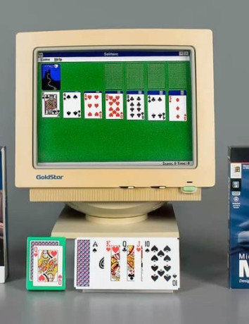 Microsoft Solitaire: Η θρυλική πασιέντζα έκλεισε 30 χρόνια και παίζουν ακόμα 35 εκατ. χρήστες image