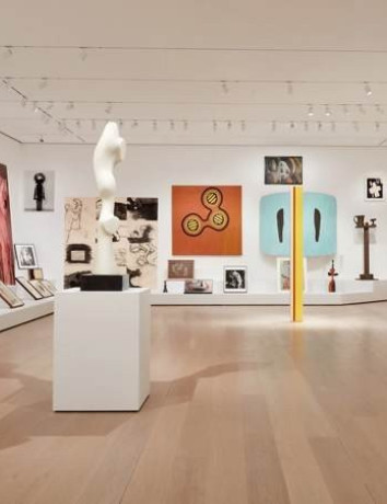 MoMA: Προσφέρει δωρεάν online μαθήματα τέχνης image