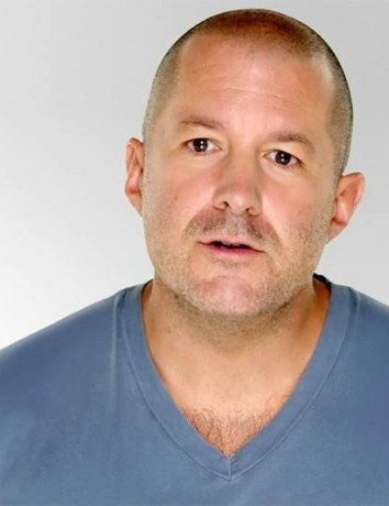 Airbnb: Ανακοίνωσε έναρξη συνεργασίας με τον Jony Ive image