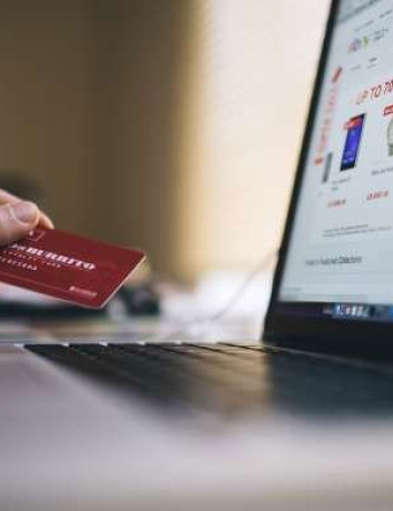 Black Friday: Δημοφιλή online καταστήματα ένδυσης μεταξύ των κορυφαίων στόχων malware image