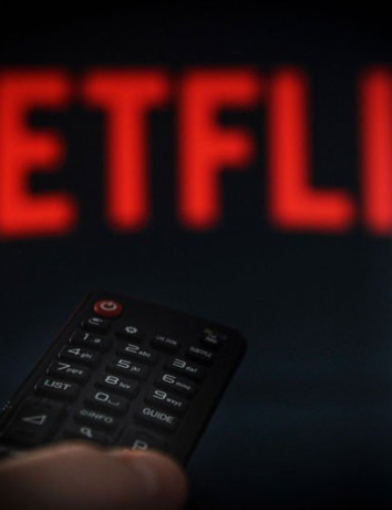 Netflix: Δοκιμάζει συνδρομές μικρότερου κόστους αποκλειστικά για mobile παρακολούθηση image