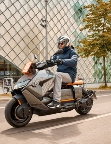 BMW CE 04: Το νέο πολύ εντυπωσιακό ηλεκτρικό scooter της εταιρείας image