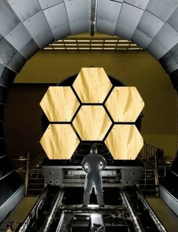 James Webb Space Telescope: Ξεδίπλωσε με επιτυχία την ηλιακή ασπίδα του image