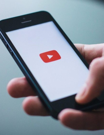 YouTube: Τέλος στα πειράματα με το κλείδωμα της 4K ανάλυσης πίσω από paywall image