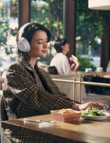 Η Sony ανακοινώνει δύο νέα μοντέλα ασύρματων ακουστικών image