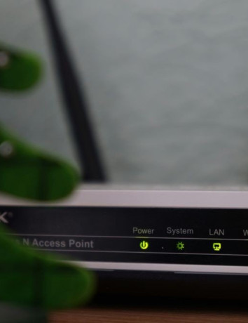 Ποια η διαφορά μεταξύ ενός modem και ενός router image