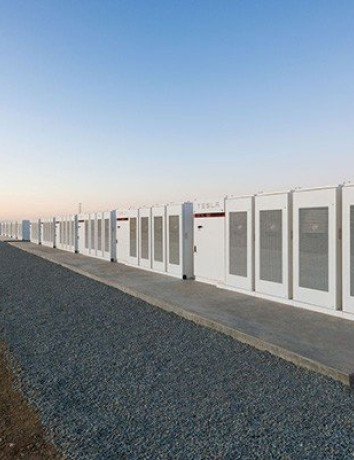 Η Tesla του Elon Musk κατασκεύασε την μεγαλύτερη μπαταρία στον κόσμο μέσα σε λιγότερο από 100 ημέρες image