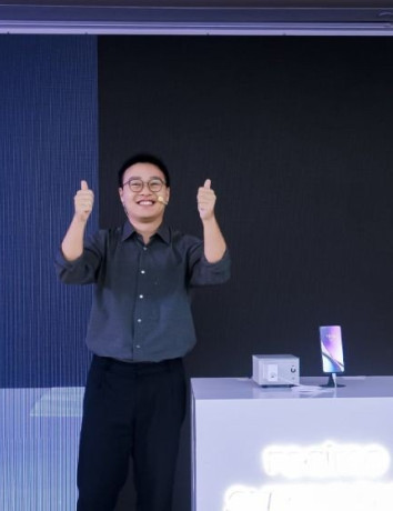 Η realme επιδεικνύει φόρτιση στα 320W για 0-100% σε λιγότερο από 5 λεπτά! image