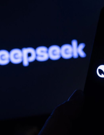 DeepSeek V3: Η Κίνα ξεπέρασε το ChatGPT με εκθετικά χαμηλότερο κόστος και σε ελάχιστο χρόνο image
