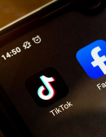 Mark Zuckerberg: Παραδέχτηκε ότι άργησαν να καταλάβουν τη δυναμική του TikTok image