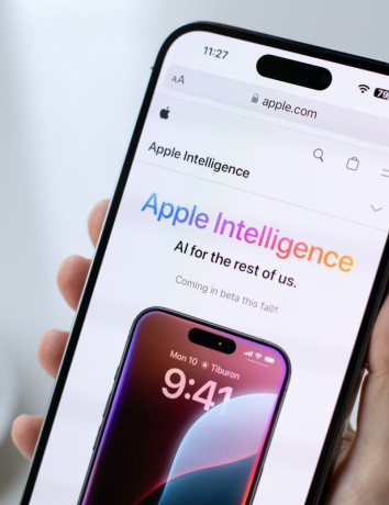 Apple Intelligence: Η «σωτηρία» φαίνεται να περνά μέσα από το Google Gemini! image