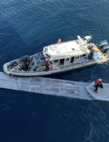Η νέα εποχή των καρτέλ: Εντοπίστηκε αυτοκινούμενο «ναρκο-υποβρύχιο» με Starlink image