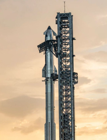 Ο Elon Musk τα κατάφερε! Το Starship απόλυτα επιτυχημένο στη 10η δοκιμή του! image