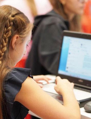 Το Code Like a Girl διαμορφώνει τις code experts του μέλλοντος για 9η χρονιά image