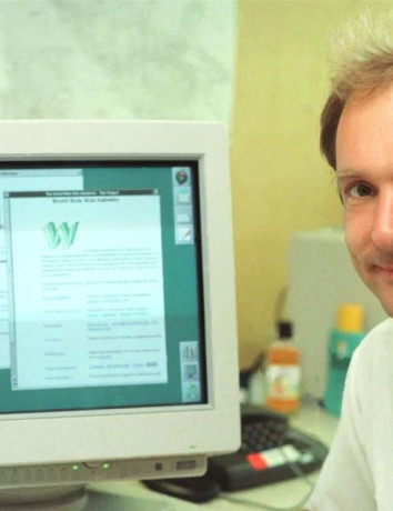 Tim Berners-Lee: Γιατί χάρισε το World Wide Web και τι μετανιώνει σήμερα image