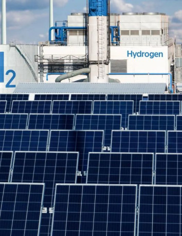 Πράσινη Ενέργεια: Νέα μέθοδος παράγει καθαρό υδρογόνο από παλιά φωτοβολταϊκά image