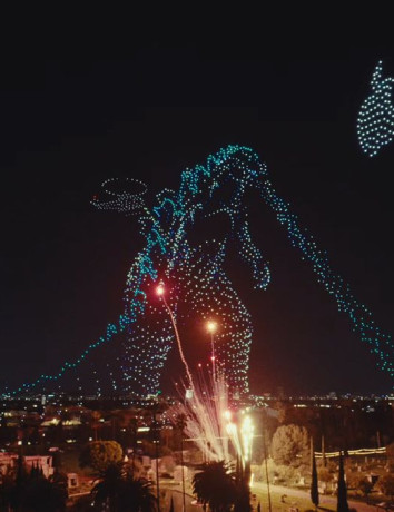 Monarch Legacy of Monsters: 3.000 drones της Apple φωτίζουν το Hollywood με τον Godzilla! image