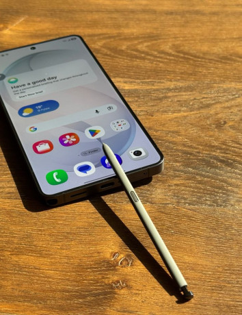 Samsung Galaxy S26 Ultra Review: Ωριμότητα και χρηστικότητα με οδηγό την ουσιαστική AI image