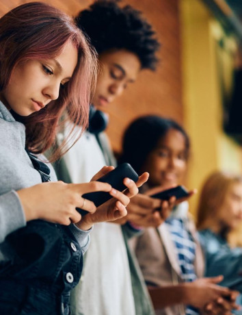 Επίσημο: Απαγόρευση των social media στην Ελλάδα για ανηλίκους κάτω των 15 ετών από το 2027 image