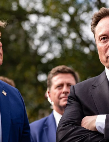 TIME: Ο Donald Trump συμβουλεύτηκε το Grok του Elon Musk για να συλλάβει τον Maduro στη Βενεζουέλα image