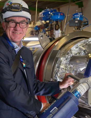 Το CERN αποσυνδέει τον Μεγάλο Επιταχυντή Αδρονίων για την αναβάθμιση του HiLumi image